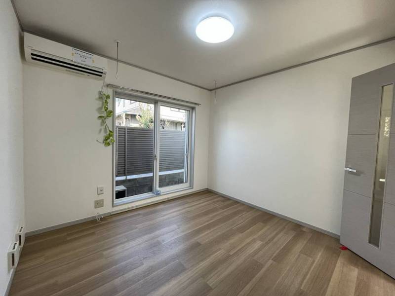 エアコン、室内物干しで、雨の日でも洗濯物を乾かせます