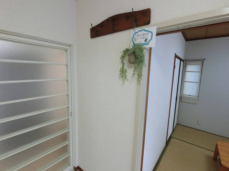 2023年3月CFと壁紙リフォーム、コート掛けをつけました♪