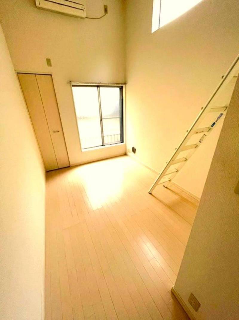 室内メイン部です！エアコン付きです！
