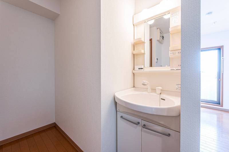 シャワー付き独立洗面台