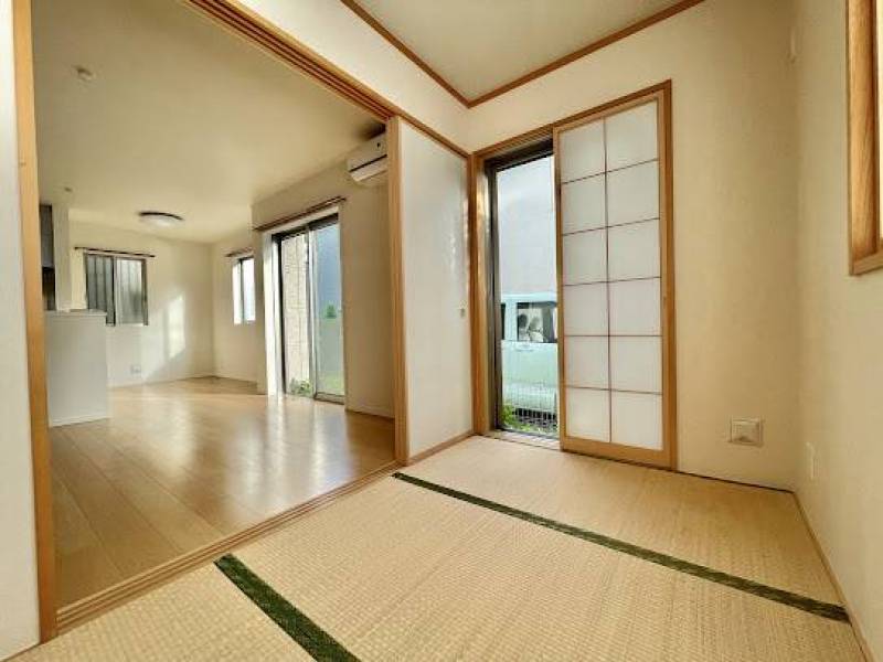 畳コーナー（3畳）とLDK