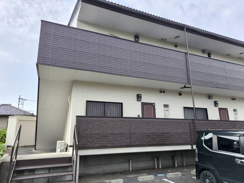 外壁塗装をしたばかりでキレイです♪