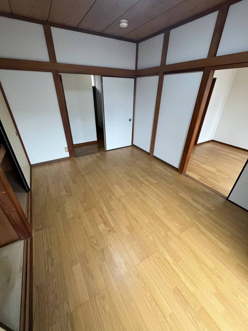 左手にはたっぷりな収納