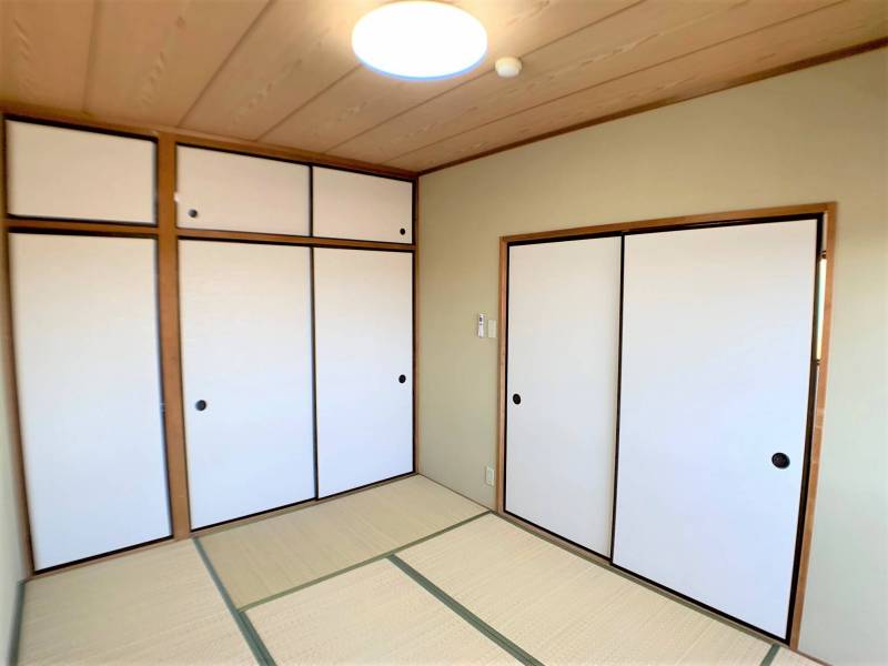 6帖和室。畳は表替え済みです