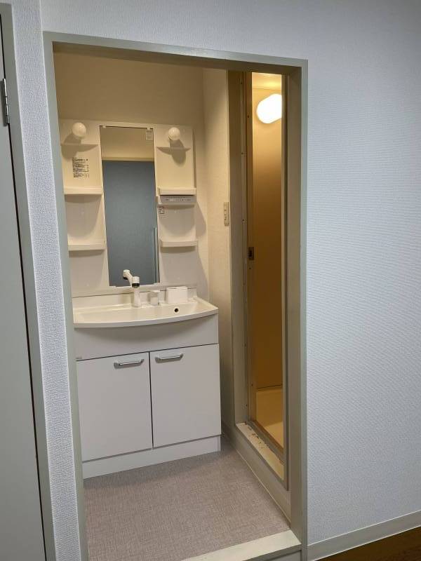 洗面台は　この度新しくしました。