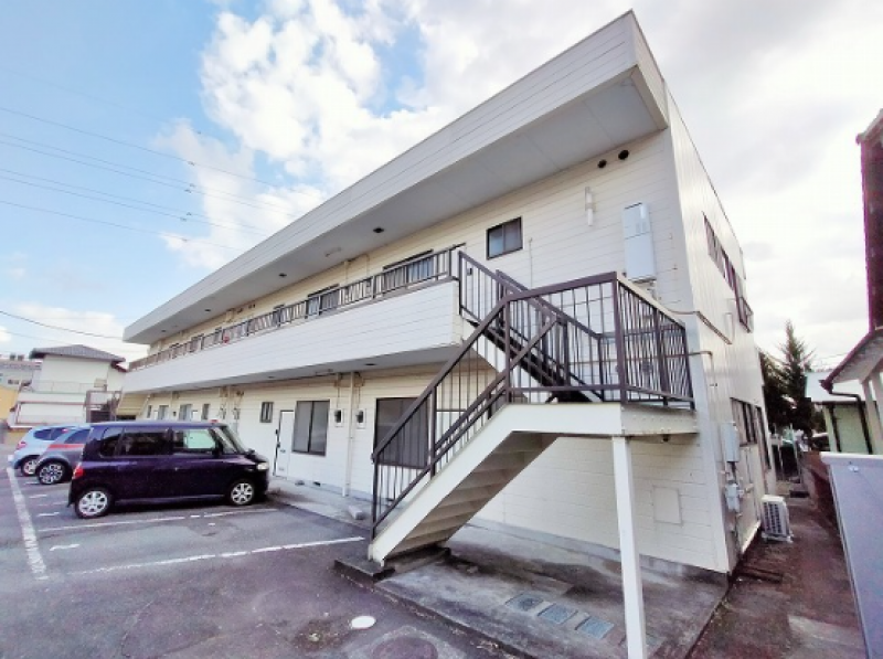 駐車場1台込。駐輪場あります。
富士山見えます。