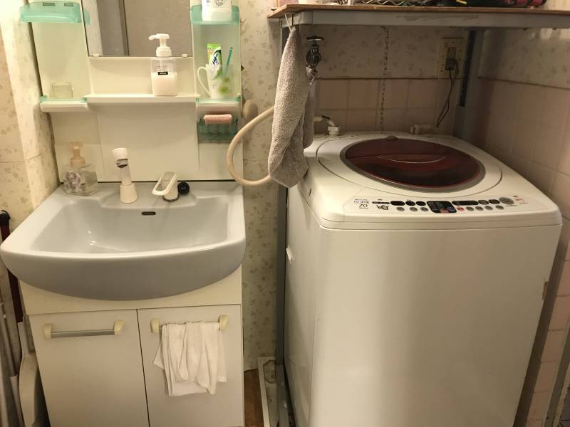 洗濯機、ヘアドレッサーです。