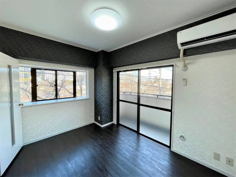 クロス、床、照明、木部塗装、すべて新規交換（2022年）