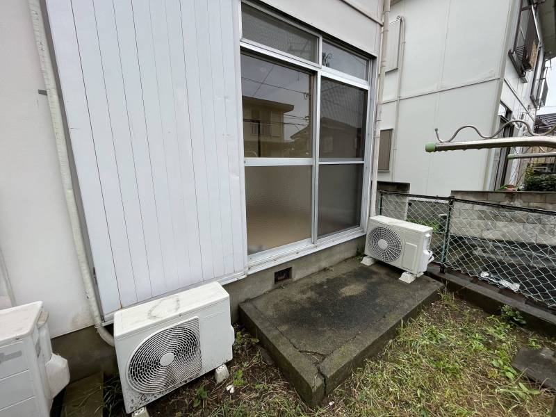 専用庭から見た室内側