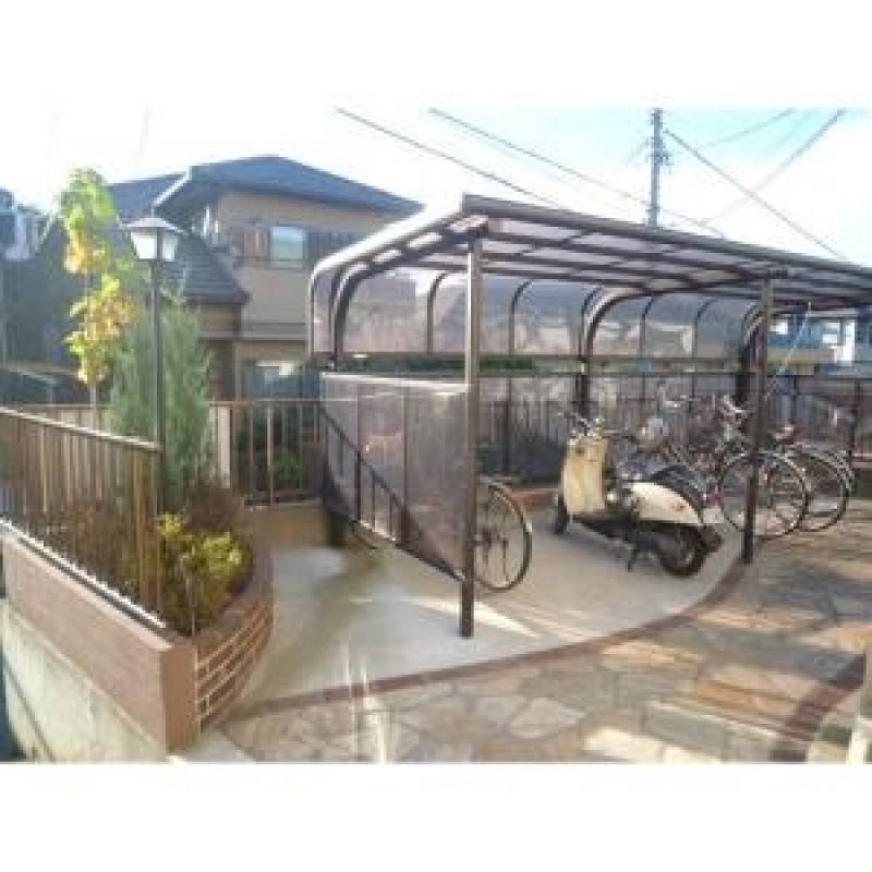綺麗で大きな駐輪場です