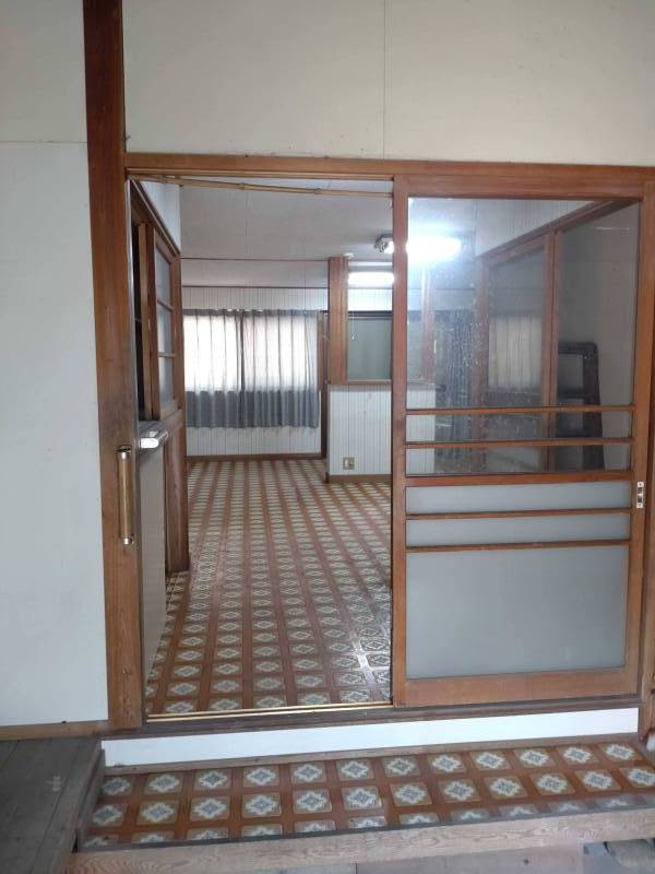 土間からキッチンに向かって♪