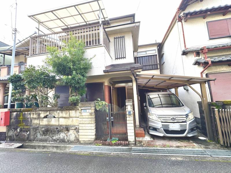 アルファード入ります。ゲート有り。盗難防止に有効です！