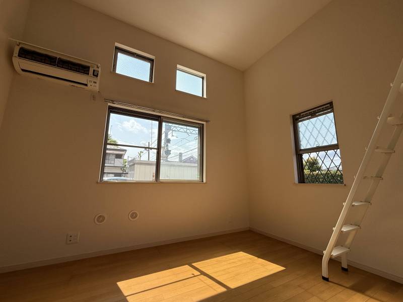 採光も良く明るいお部屋です
