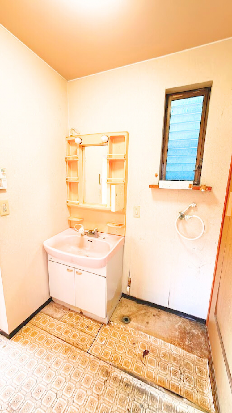 独立洗面台もあります。清掃予定