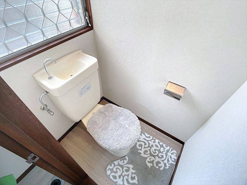 トイレ（写真は202号室）