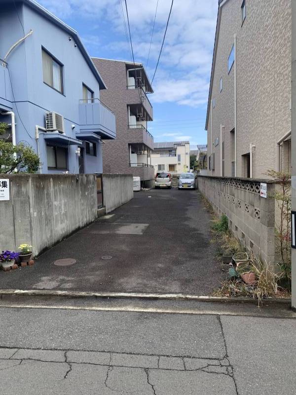 通りに面しておらず、人通りが気になりません