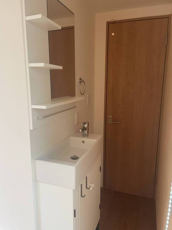 おしゃれな独立洗面台。