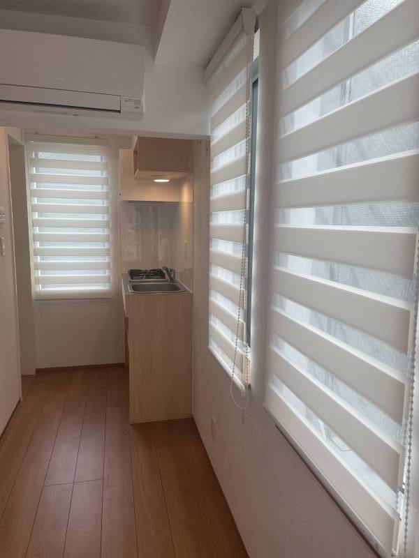 高級立川ブラインド。半分開けと全閉めできます。