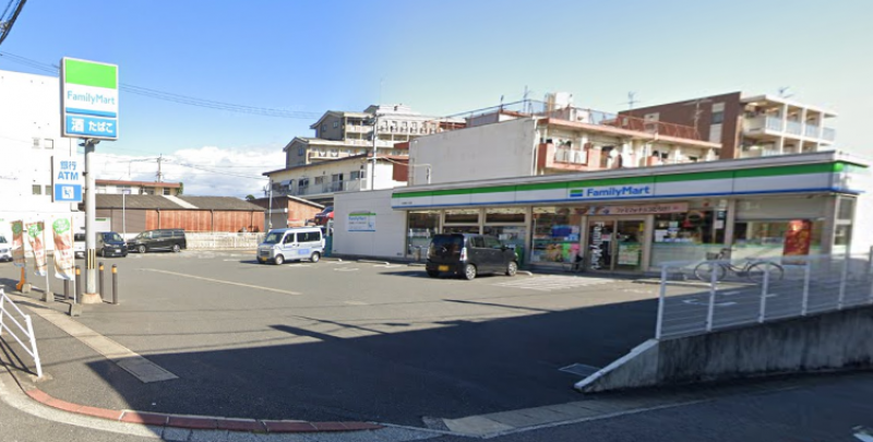ファミリーマート
小倉緑ヶ丘店24時間営業