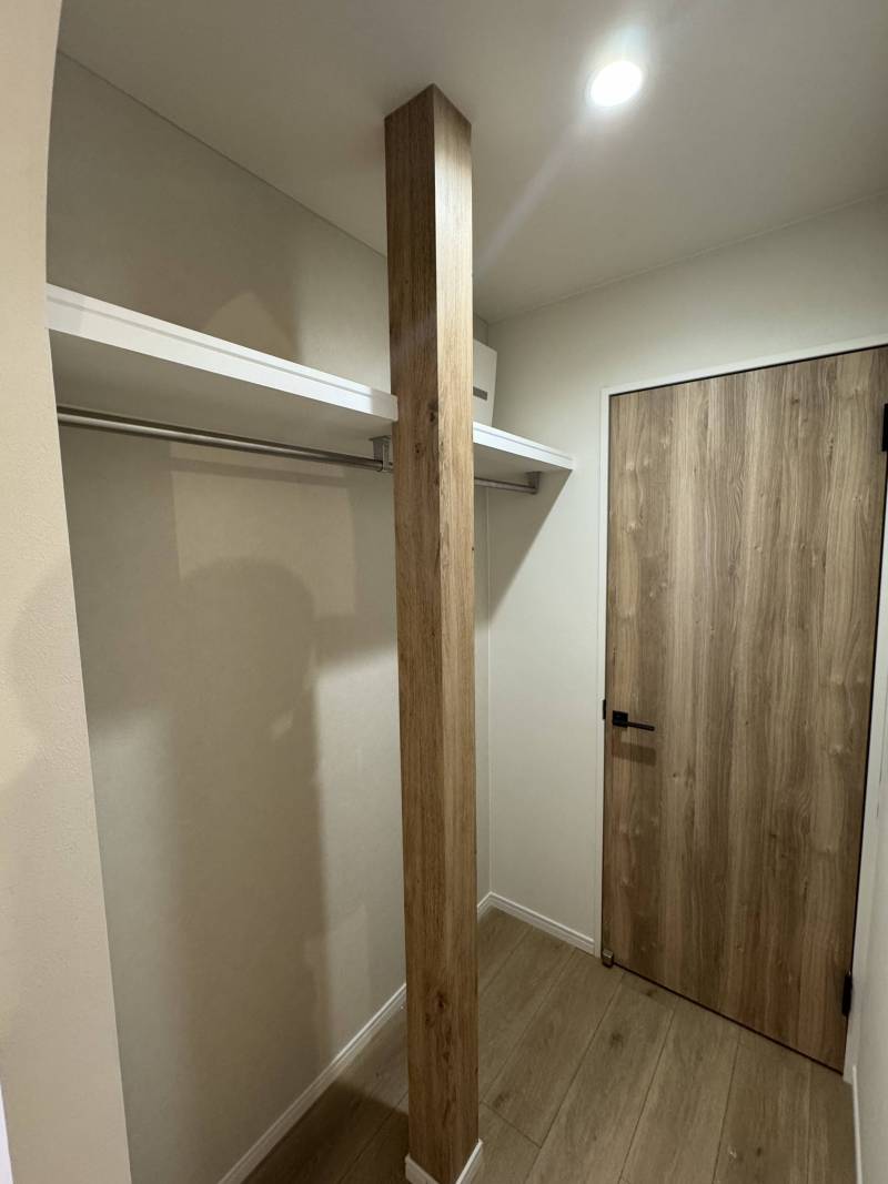 玄関から直ぐのWIC