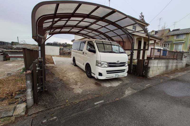 大きい車も広々のカーポート