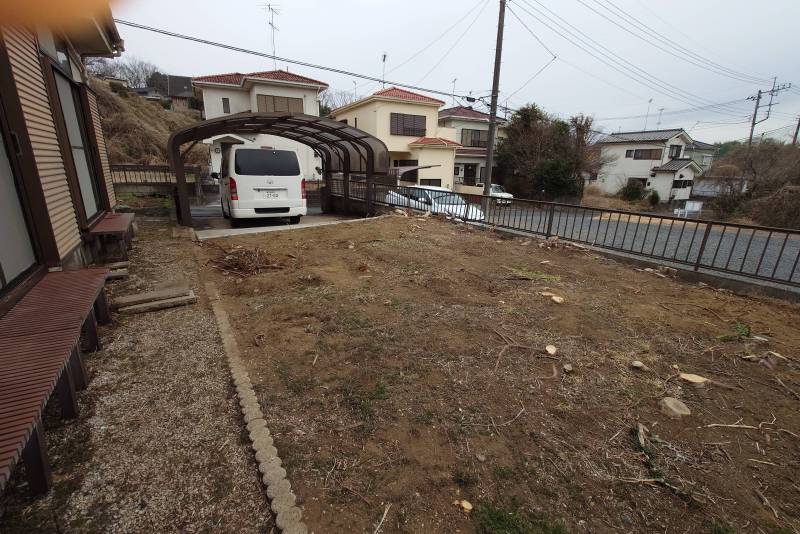 広大な駐車可能な庭です