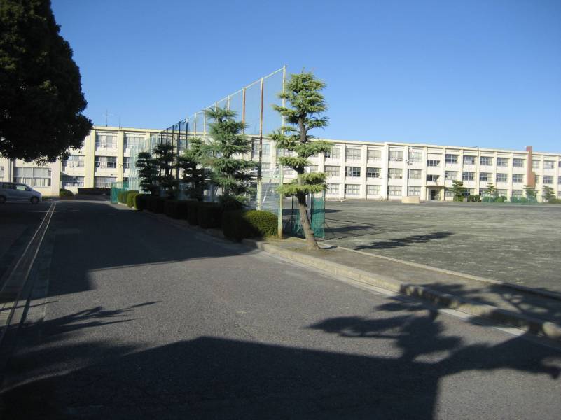 一宮市立今伊勢中学校
徒歩13分です。