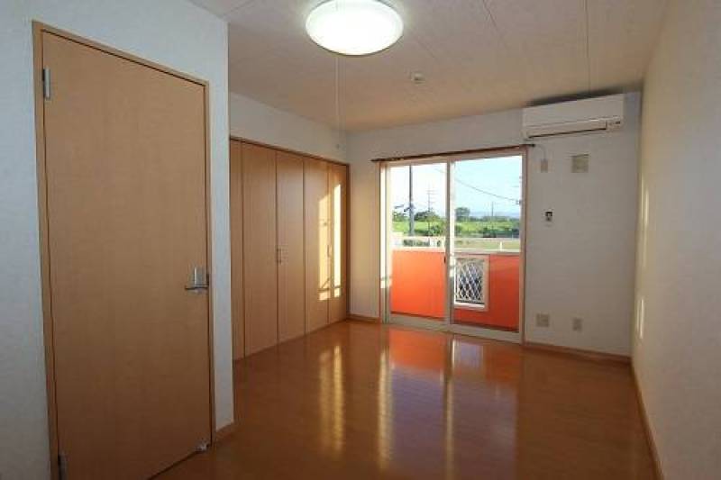 ２階　バルコニー側