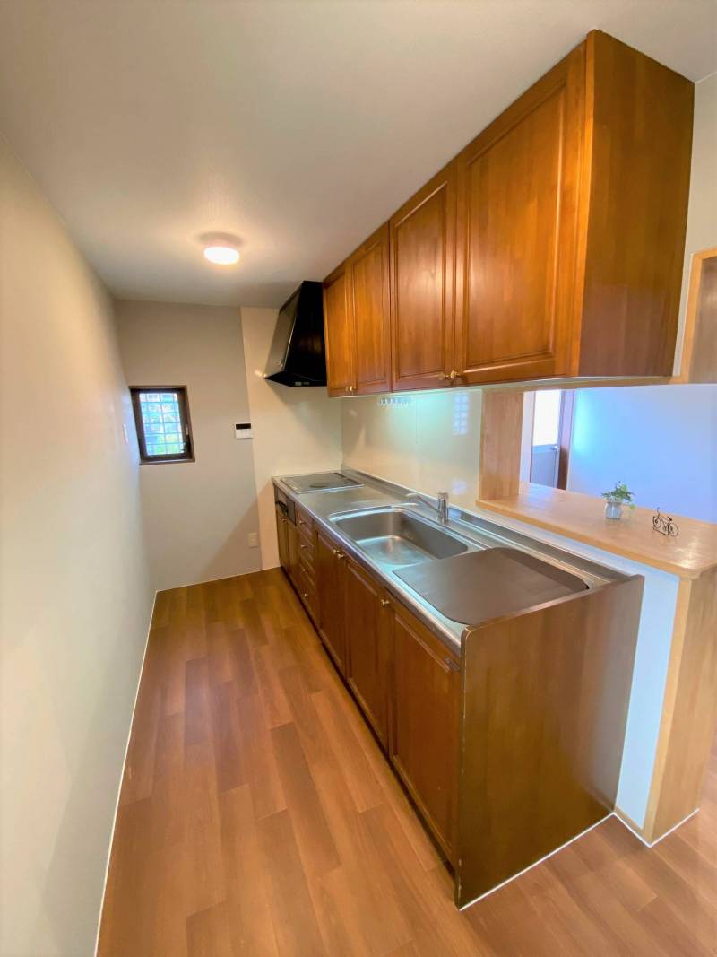 システムキッチンです！人気の３口IHコンロ付き！