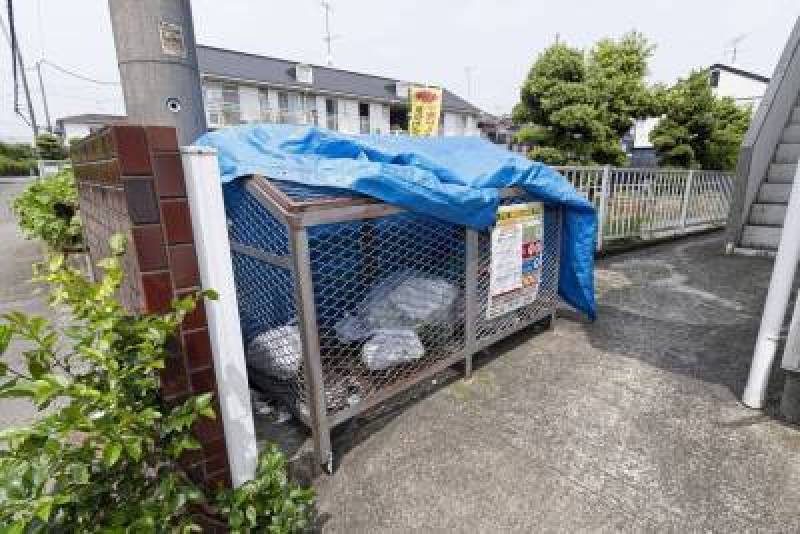 楽ちんです！敷地内にゴミ捨て場があります！