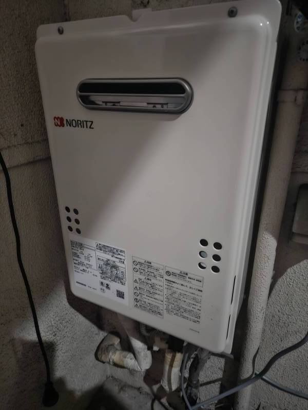 給湯器も新品。