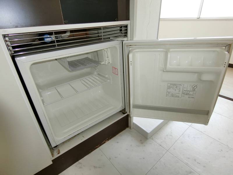 冷蔵庫も付いてます。冷えたビールでカンパーイ♩