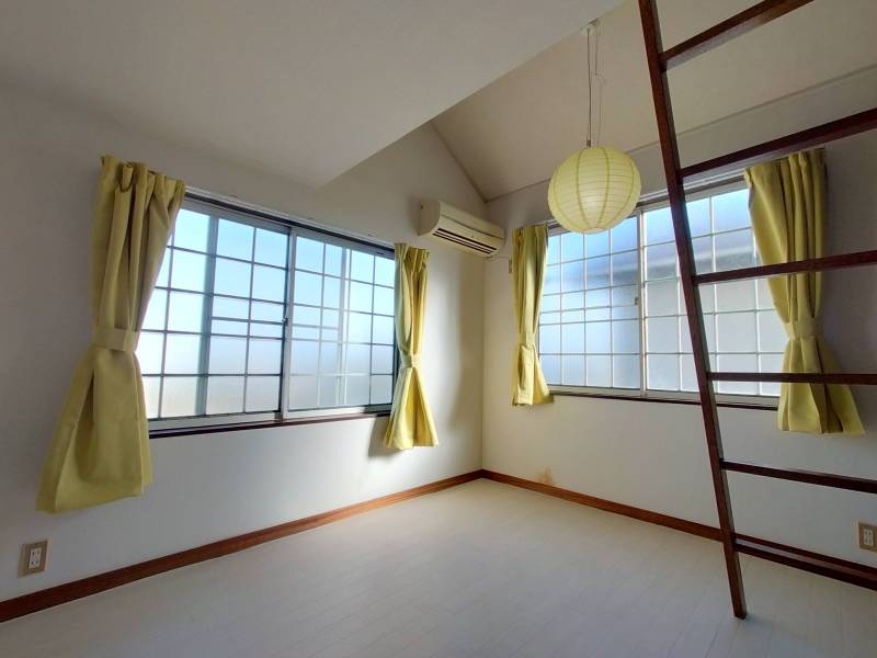 ２階角部屋なので、日当たり良好です