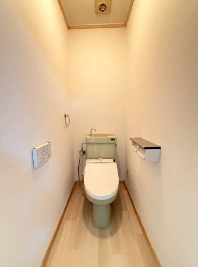 風呂トイレ別です