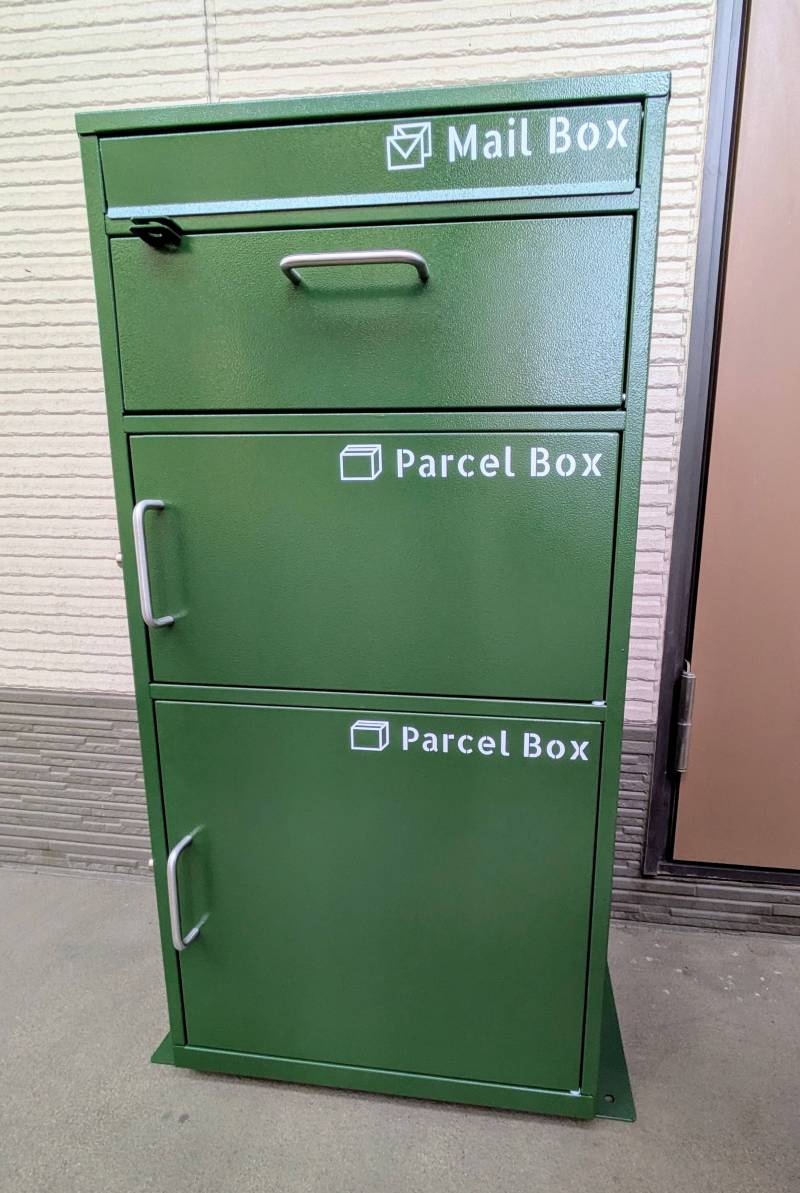 部屋専用の宅配ボックスは新品！
