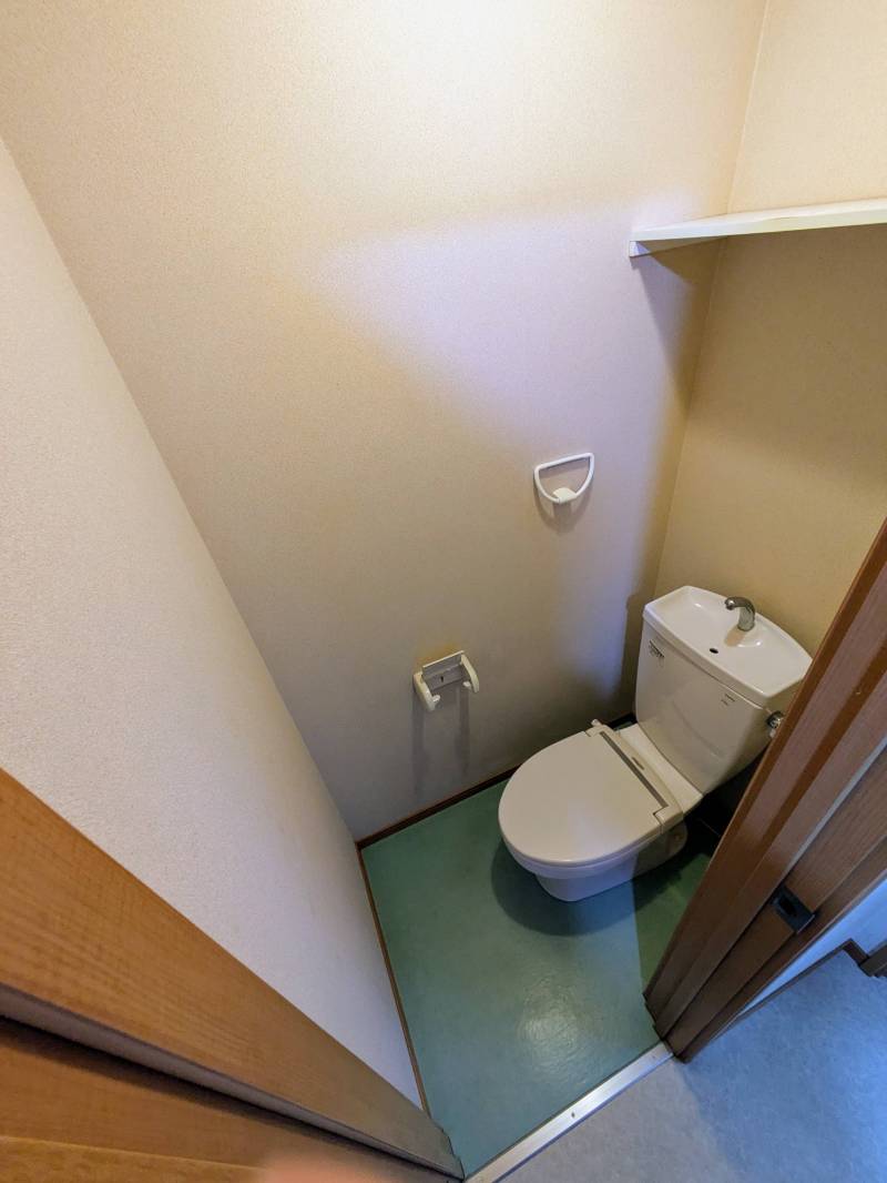 トイレは狭すぎず広すぎず、普通です。