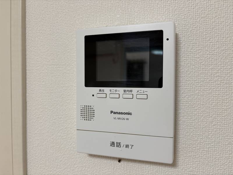 TVモニター付きインターホンで来訪者の顔が見られて安心です。