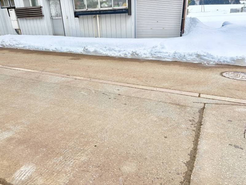 前面道路は消雪パイプがあります