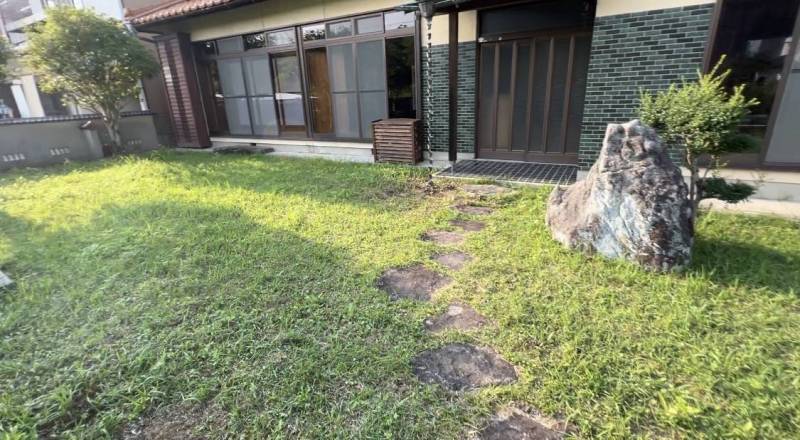 広い庭バーベキューも出来ます。