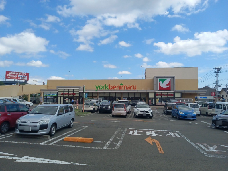 ヨークベニマル新荒巻店 徒歩5分(400m)