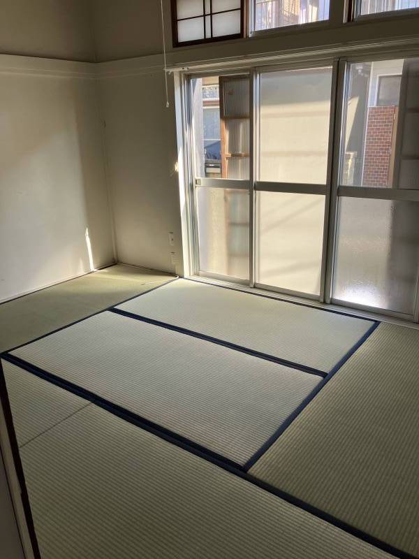 １階和室（畳入れ替え済）
