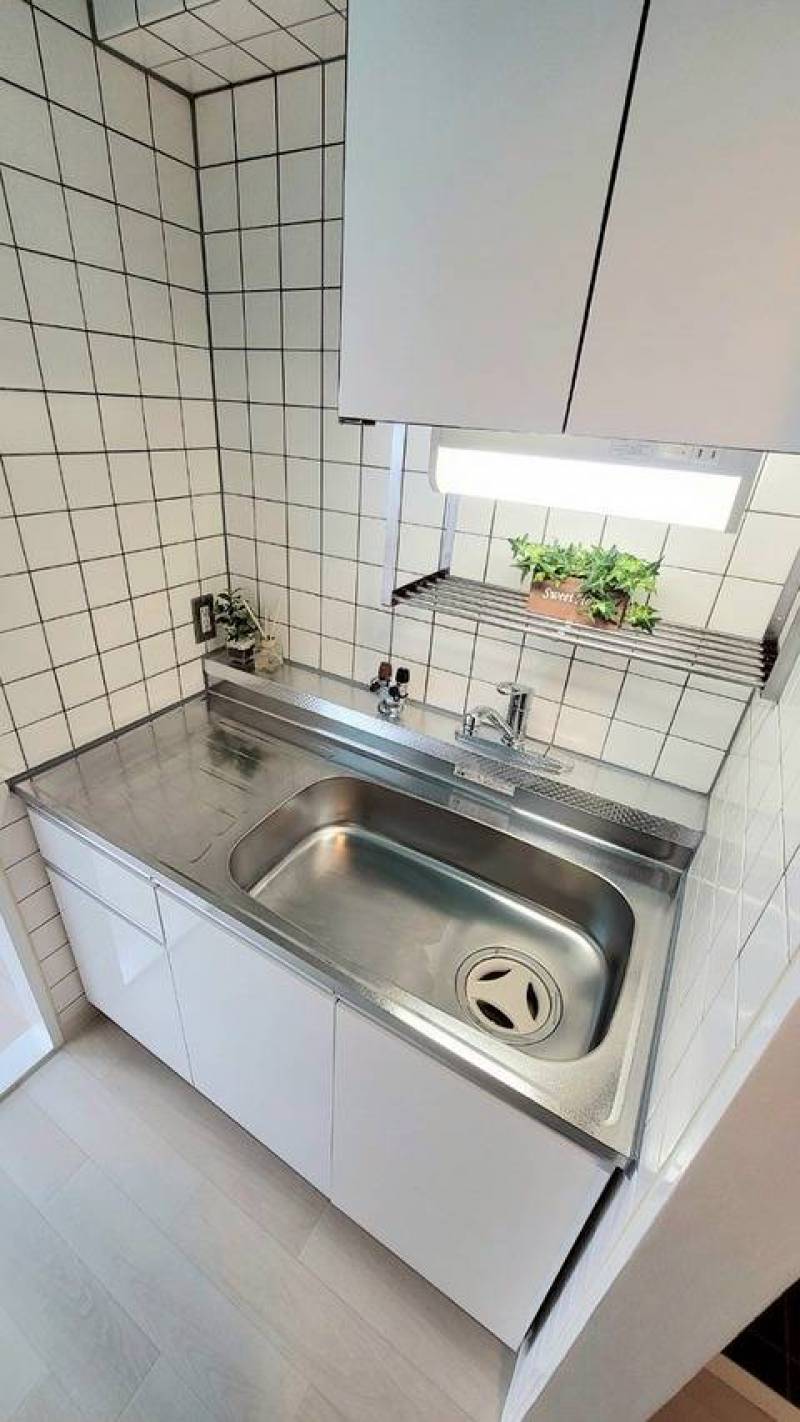 シンプルなキッチンは１口ガスコンロが付きます。