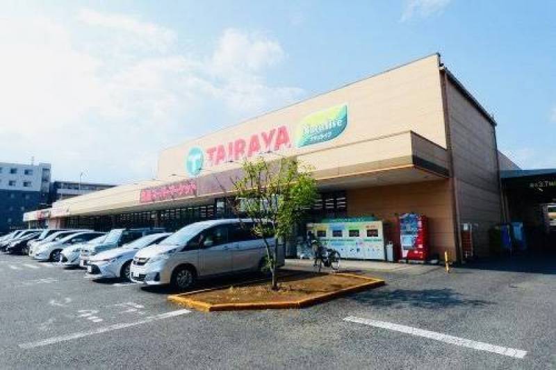 徒歩圏内の 大型スーパー 複数！駅前のコンビニ多数！