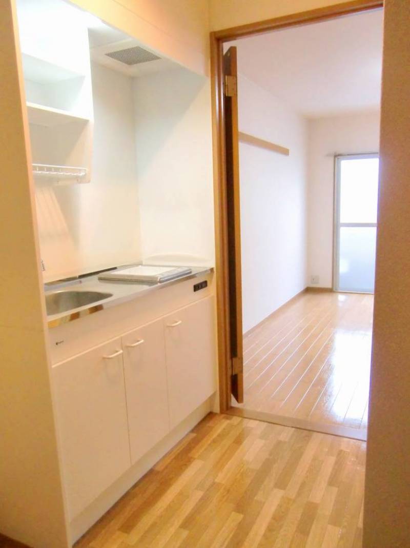 キッチンはIHコンロ付でお掃除も楽々