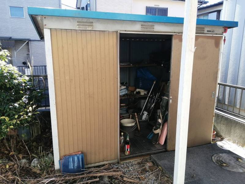 倉庫の荷物は片付いています