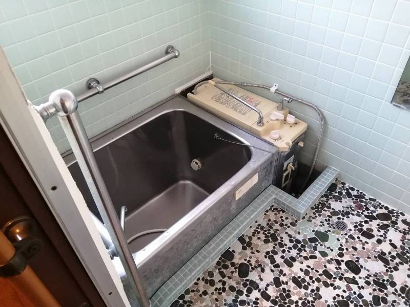 バランス釜、給湯器に交換済み