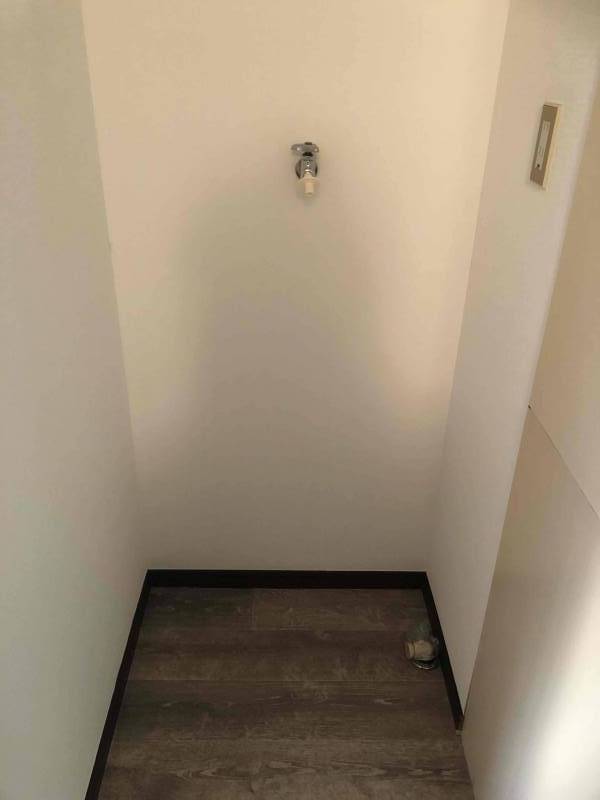 室内洗濯機置き場、プライバシー良し。