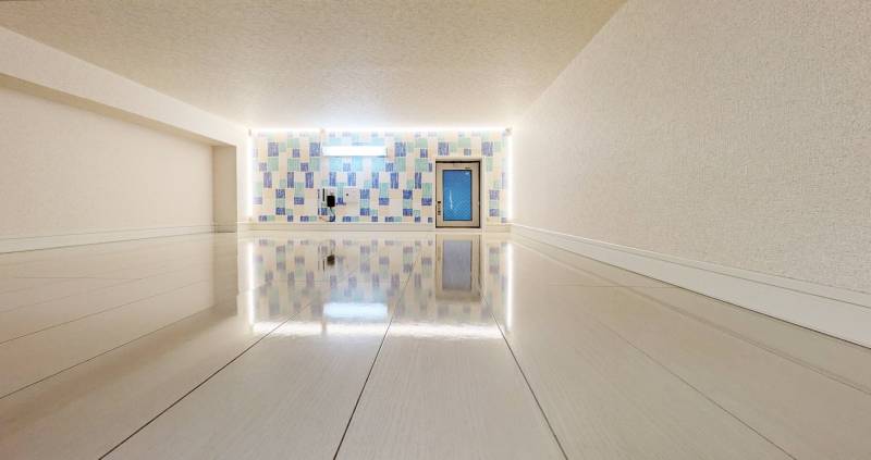 収納にも便利なロフト．LEDテープライトを付けました．