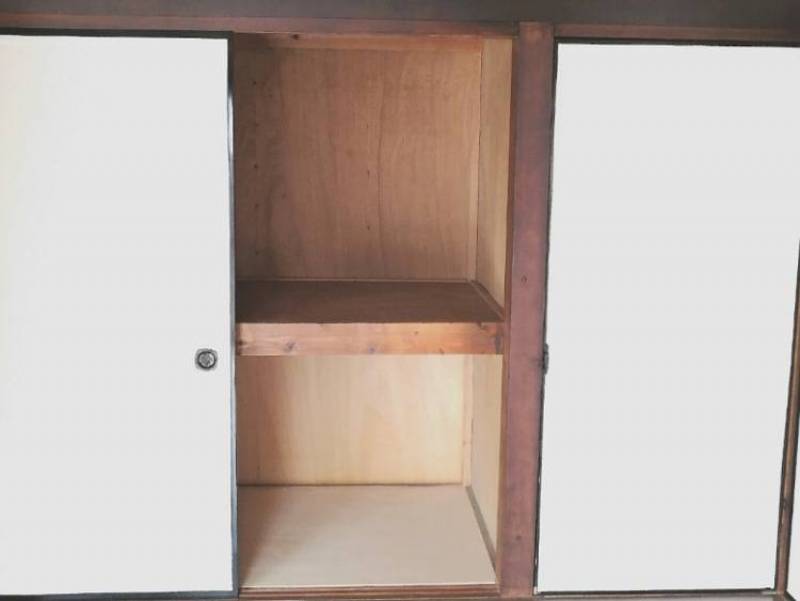 押入れ　収納多いです