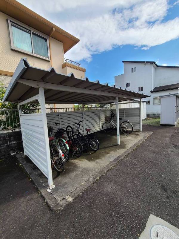 屋根付き駐輪場
